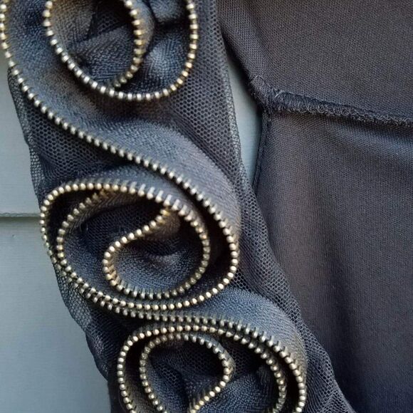 Vibe Black Stretchy Dress With Rosettes size Medium - Picture 3 of 8